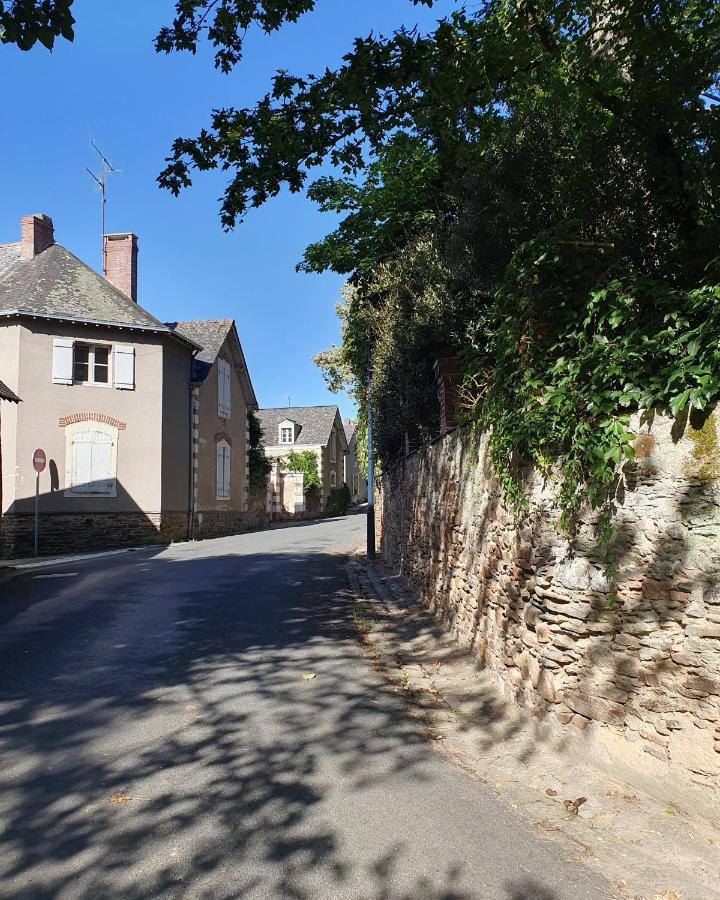 Gite L'Escale - Maison De Charme Chambellay Exterior foto